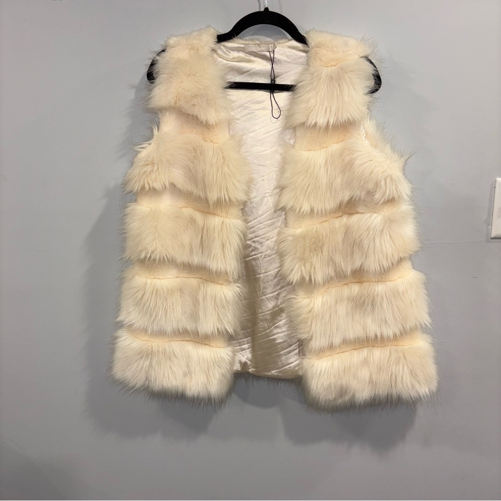 Women's Cream Faux Fur Vest